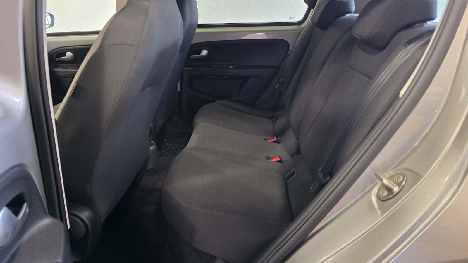 Grå VW E-UP! fra 2021