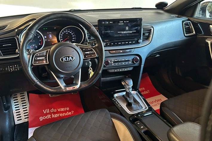 Sølv Kia ProCeed fra 2020