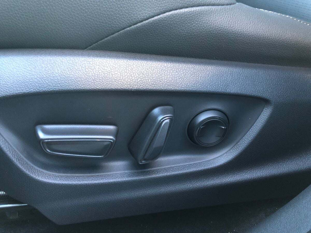 Sort Toyota BZ4X fra 2025