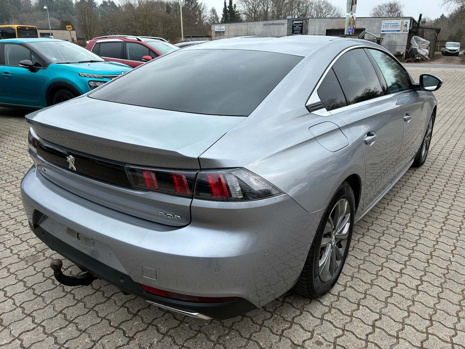 Grå Peugeot 508 fra 2019