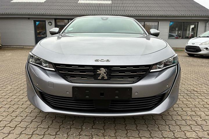 Grå Peugeot 508 fra 2019