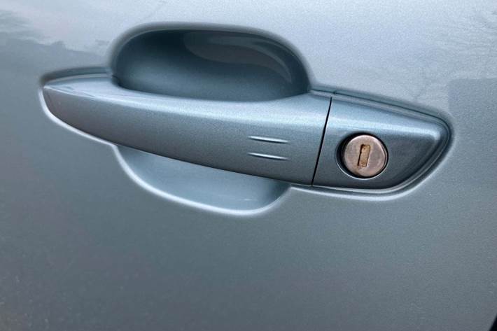 Blå Citroën ë-C4 fra 2024