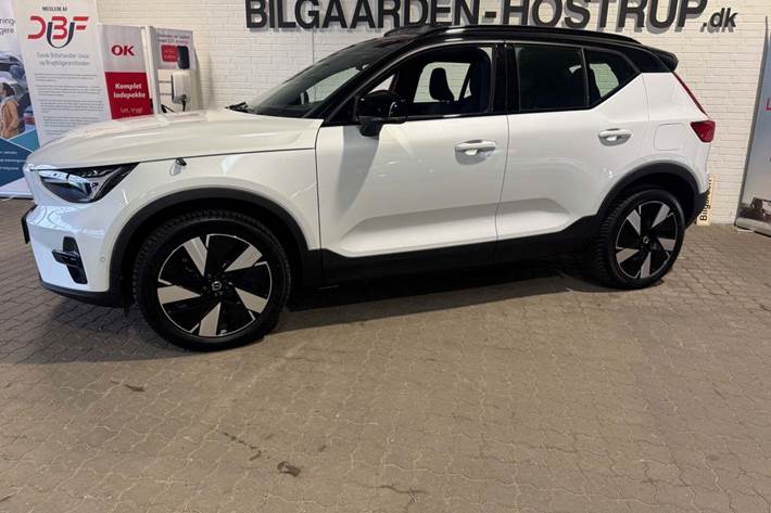 Hvid Volvo XC40 fra 2024