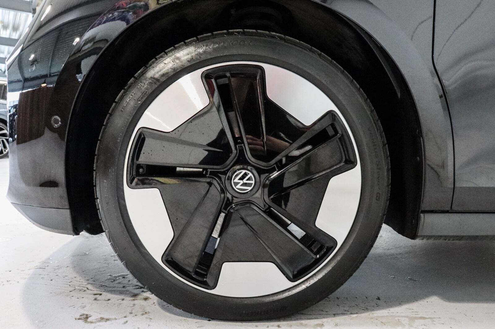 Sort VW ID.Buzz fra 2023