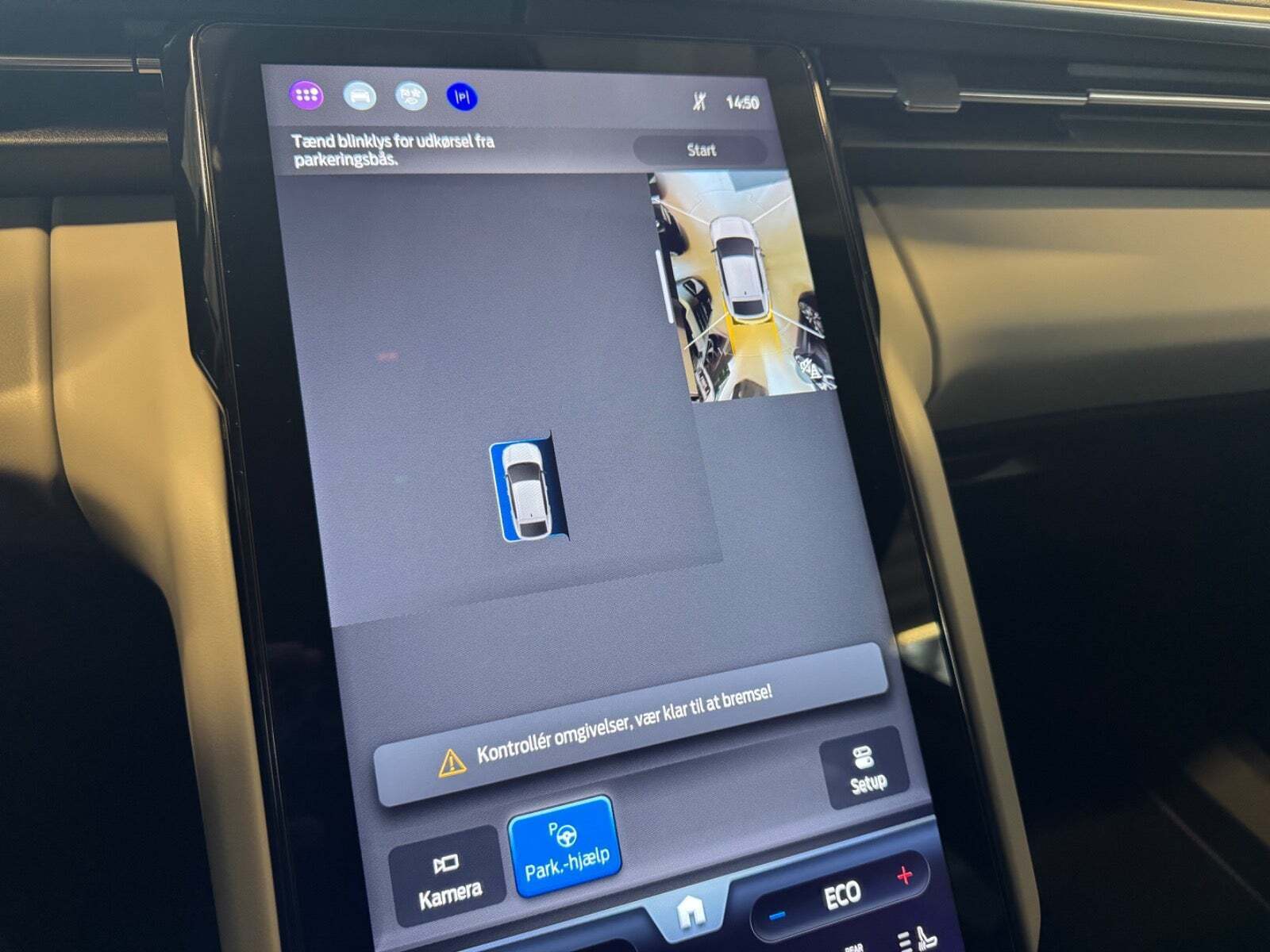 Grå Ford Capri fra 2025