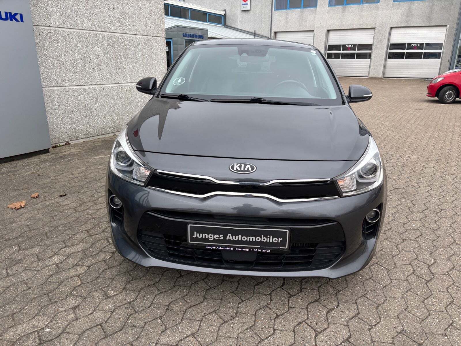 Grå Kia Rio fra 2018