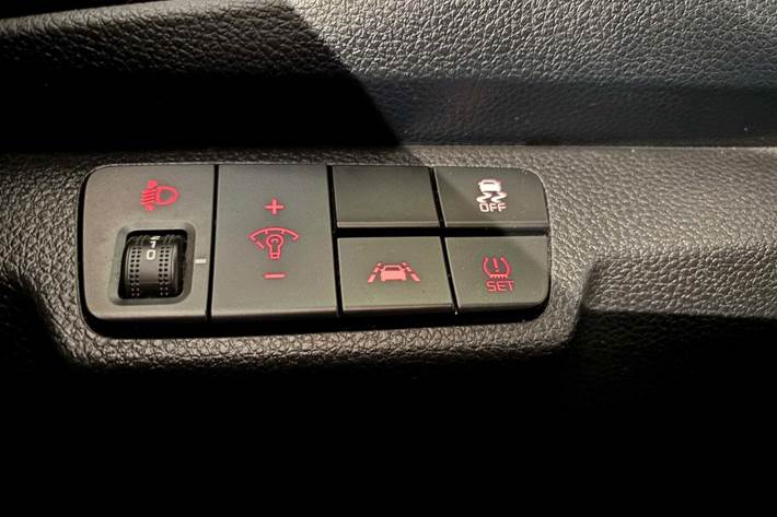 Grå Kia Rio fra 2018