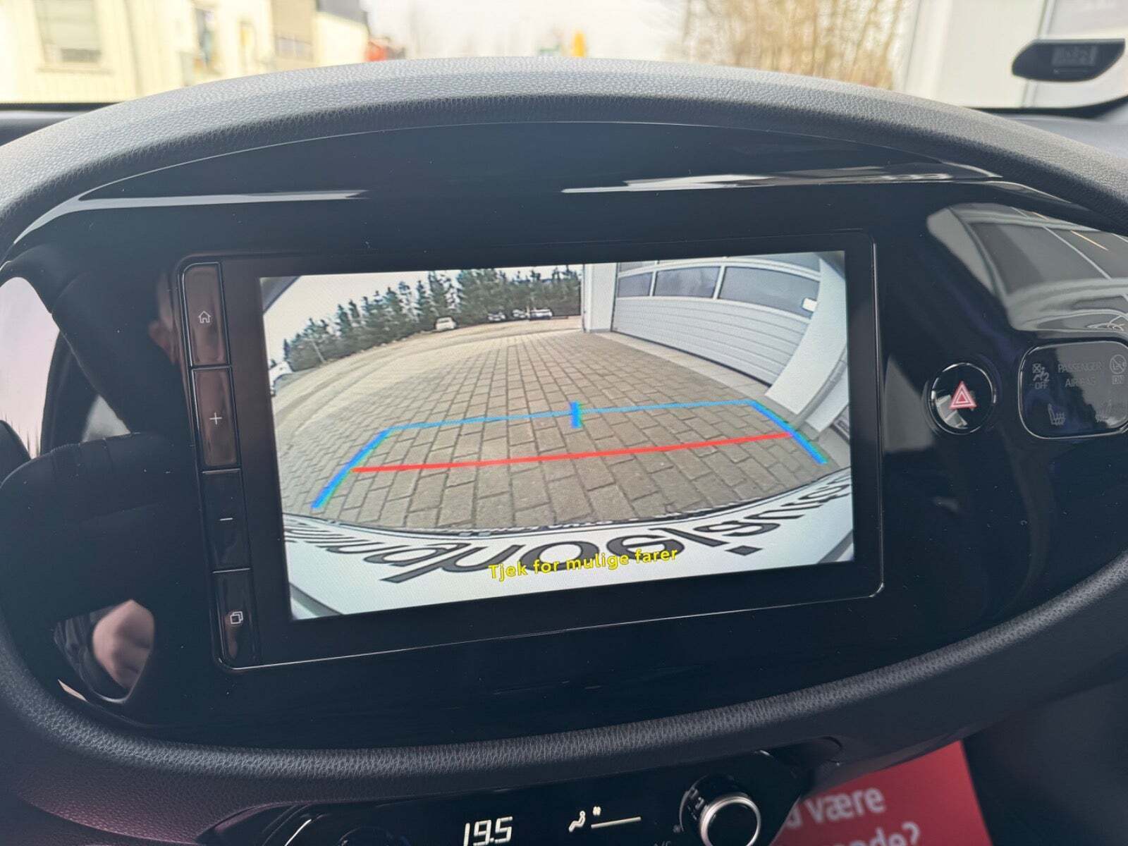 Blå Toyota Aygo X fra 2025