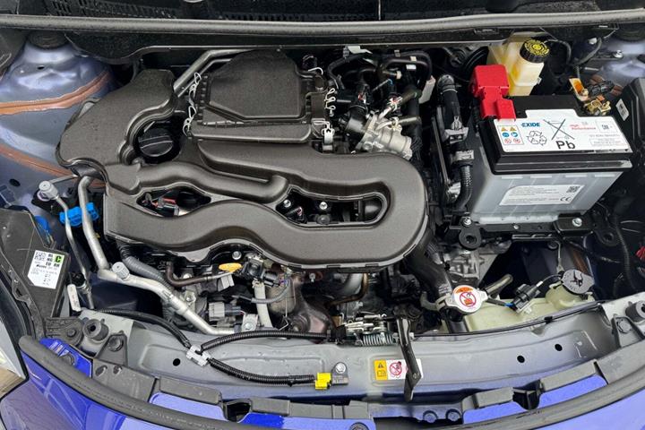 Blå Toyota Aygo X fra 2025