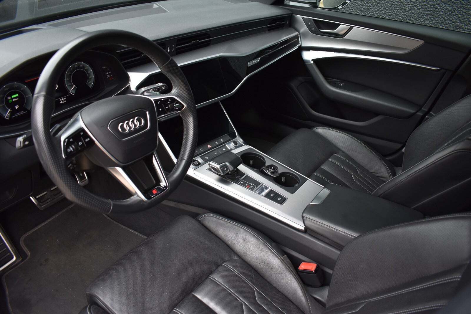 Audi A6 55 TFSi e S-line Avant quattro S-tr.