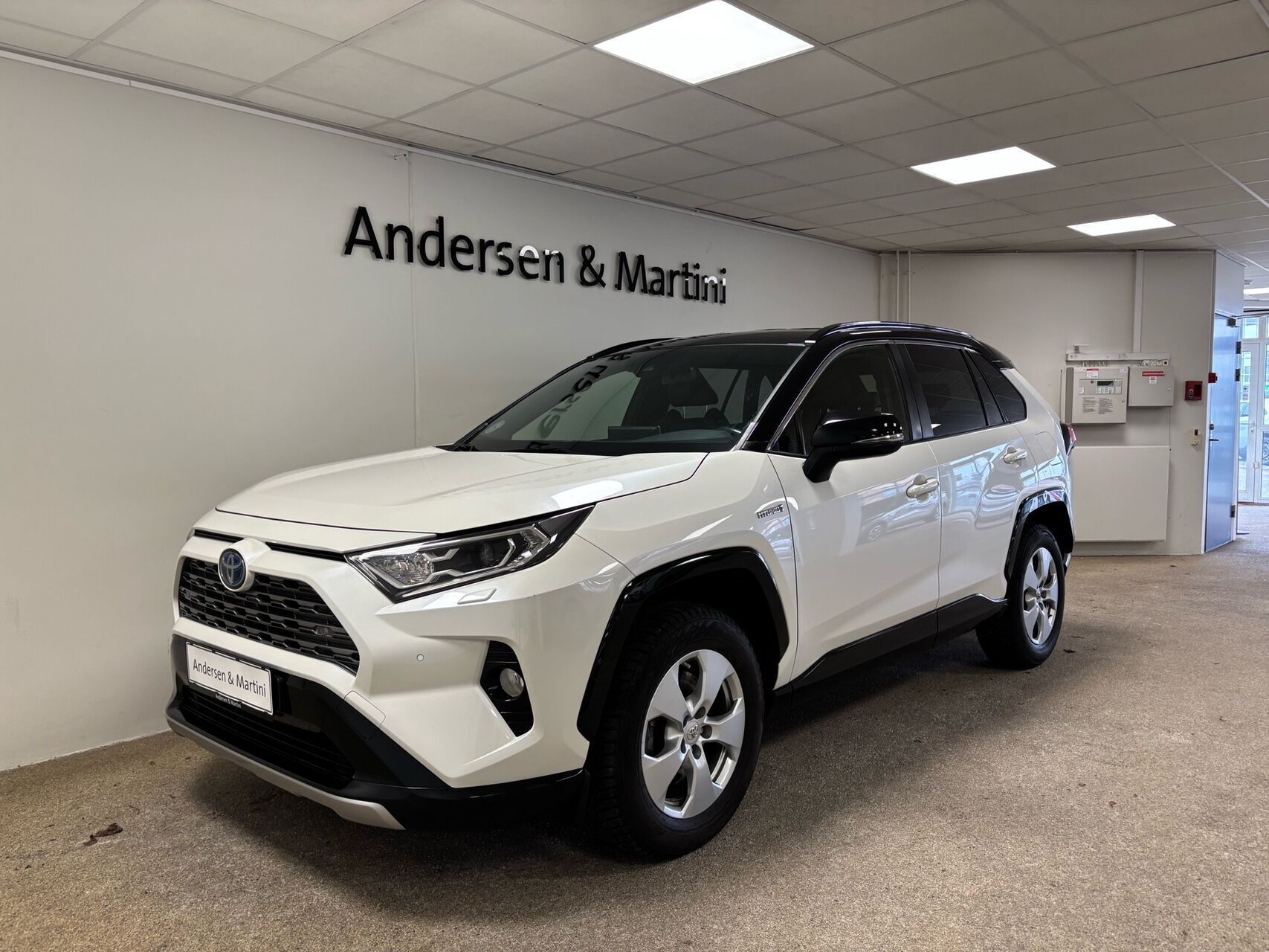 Toyota RAV4 2,5 Hybrid H3 Style 218HK 5d 6g Aut.