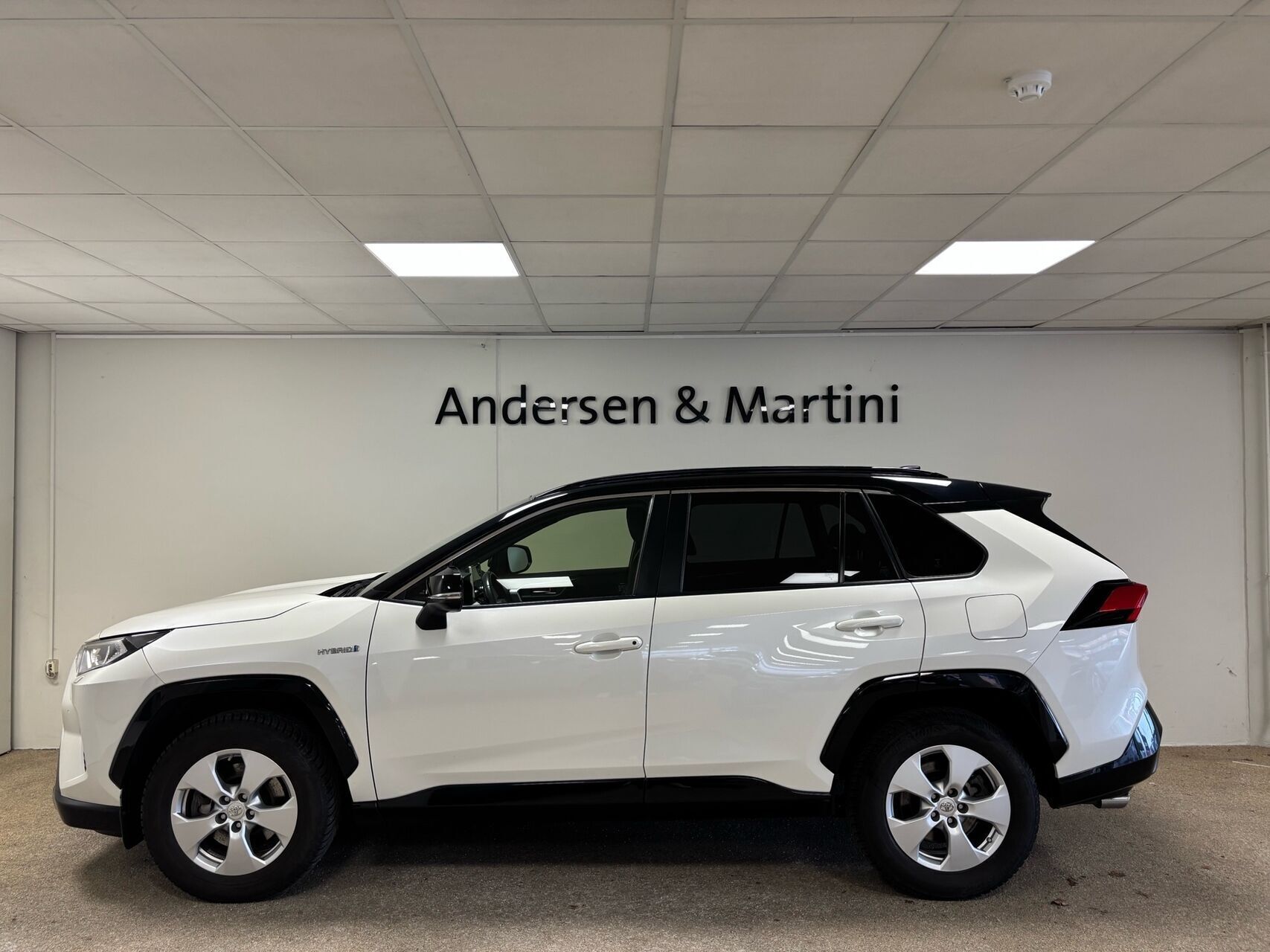 Toyota RAV4 2,5 Hybrid H3 Style 218HK 5d 6g Aut.