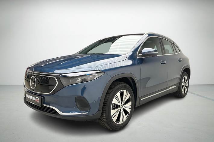Blå Mercedes EQA 250 fra 2023