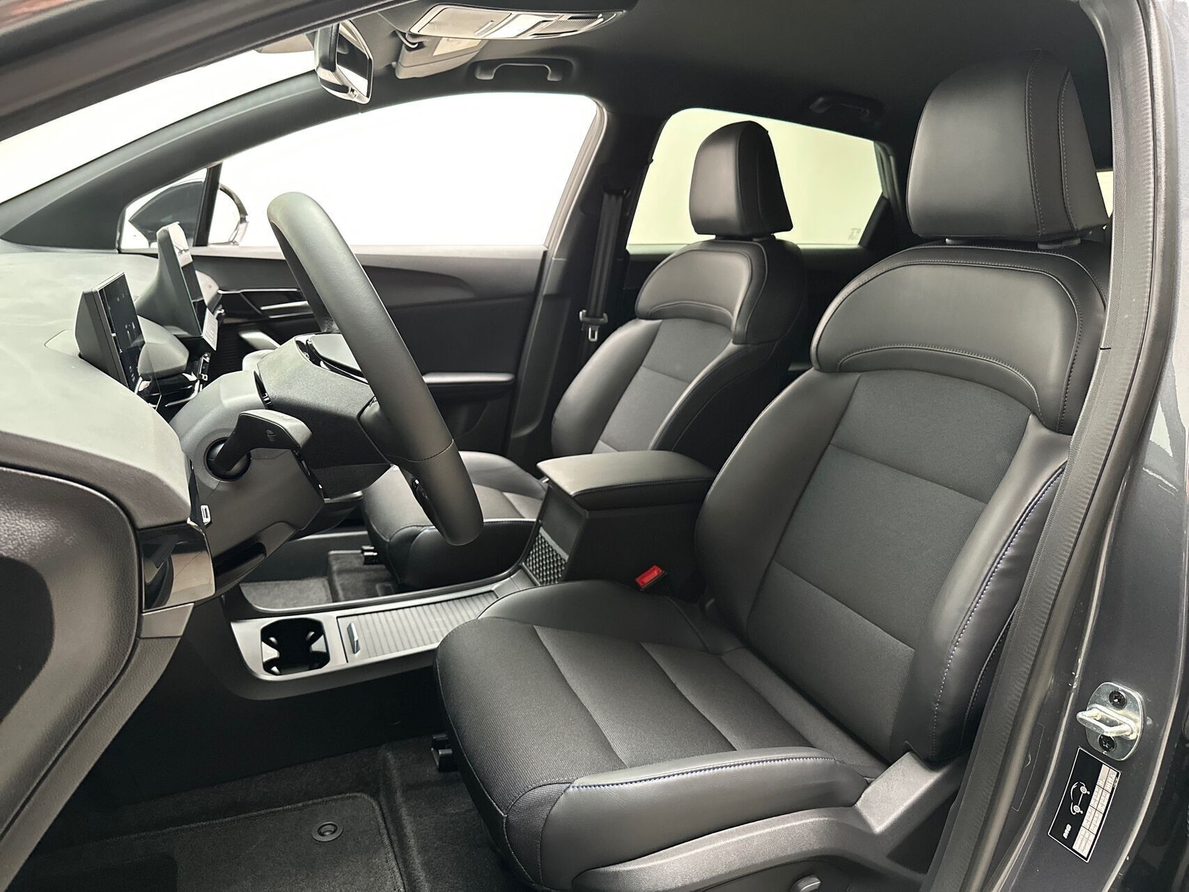 Grå MG MG4 Electric fra 2024