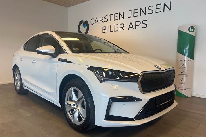 Hvid Skoda Enyaq fra 2024