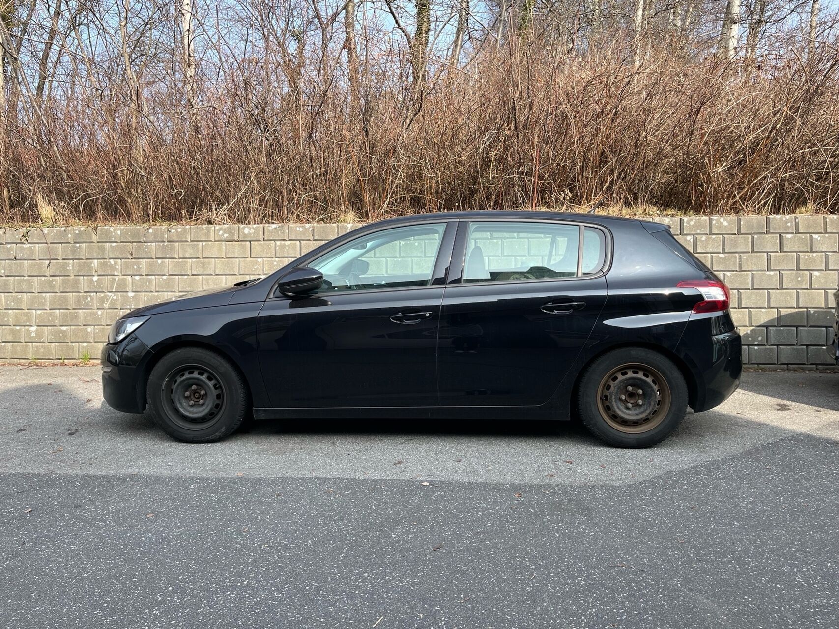 Peugeot 308 1,2 e-THP Active 130HK 5d 6g