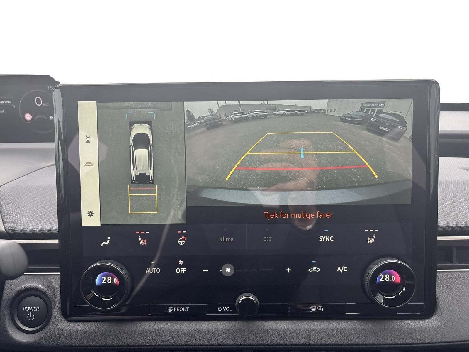 Grå Toyota BZ4X fra 2025