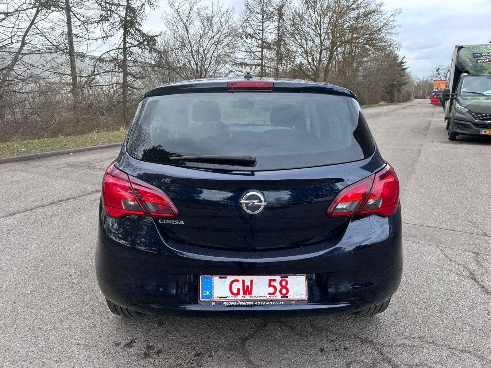 Blå Opel Corsa fra 2018
