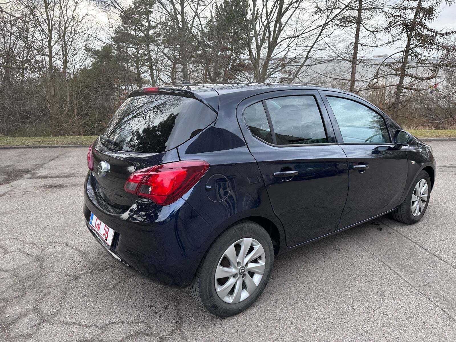 Blå Opel Corsa fra 2018