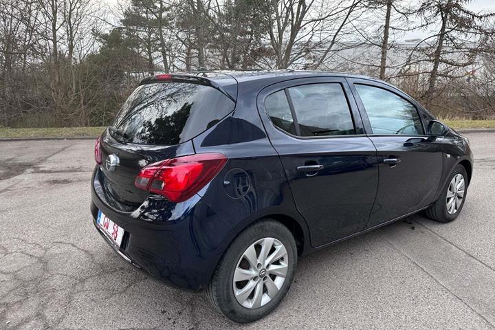 Blå Opel Corsa fra 2018