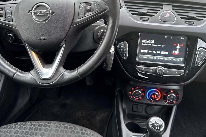 Blå Opel Corsa fra 2018