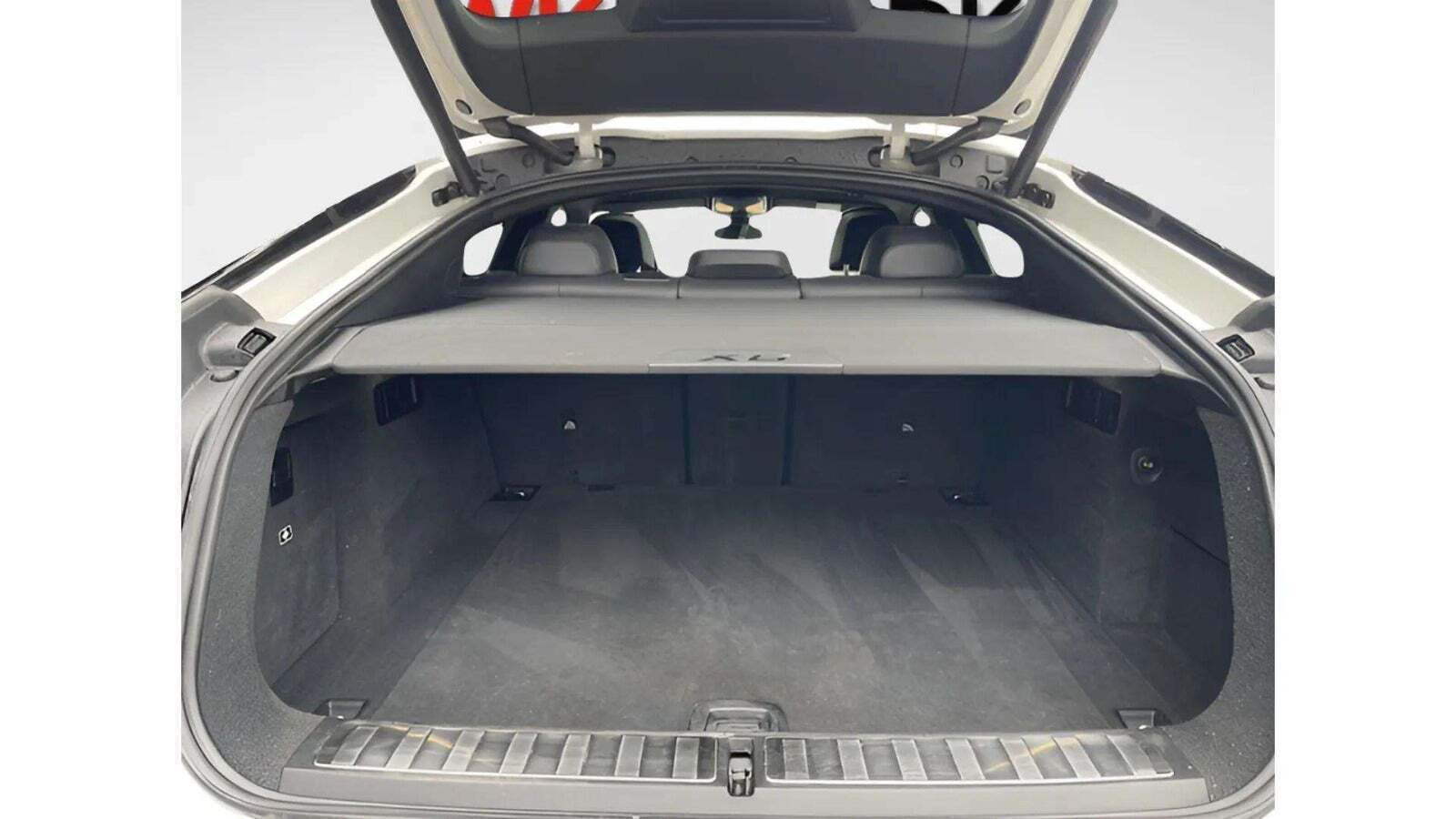 Hvid BMW X6 fra 2020