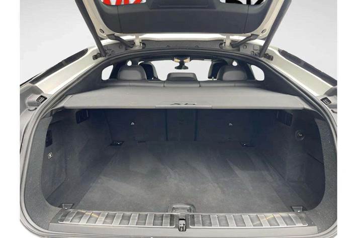 Hvid BMW X6 fra 2020