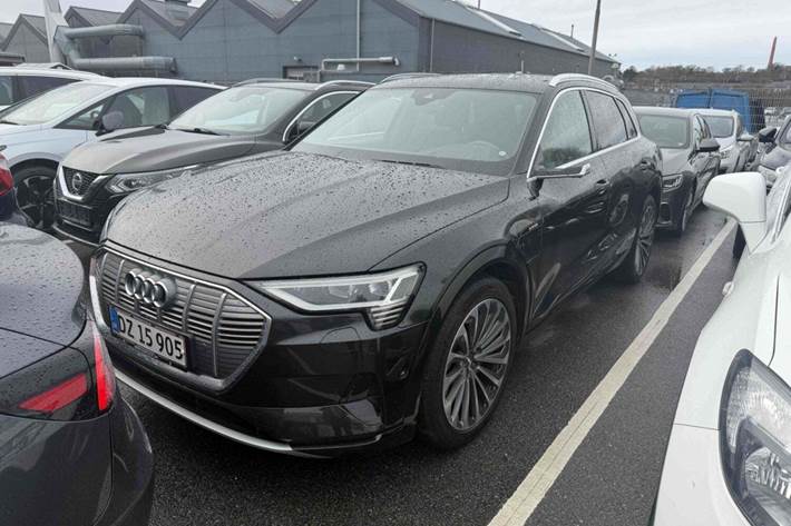 Grå Audi e-tron fra 2020