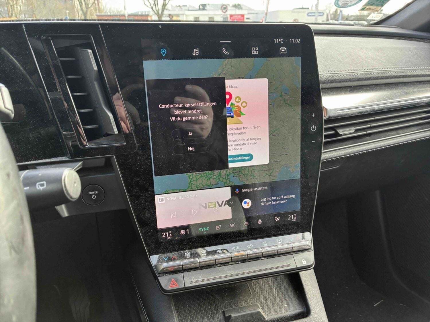 Hvid Renault Megane E-Tech fra 2022