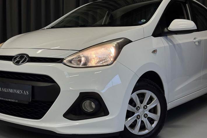 Hvid Hyundai i10 fra 2016
