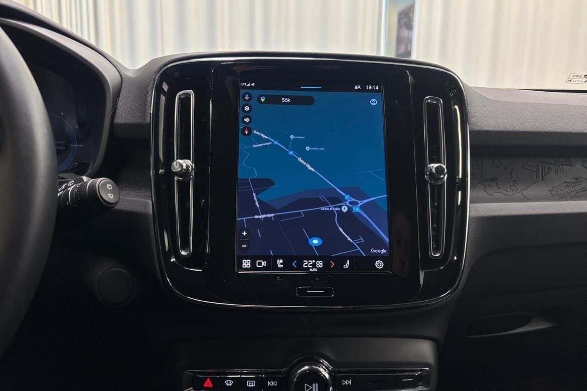 Sort Volvo EX40 fra 2025