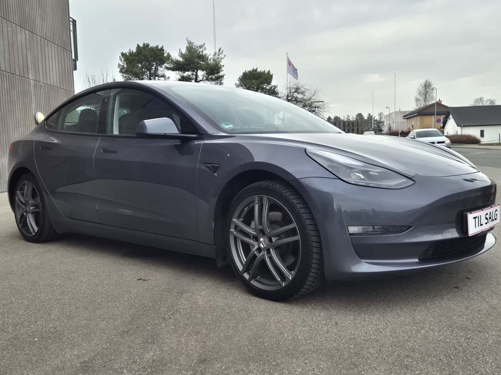 Tesla Model 3 Long Range AWD