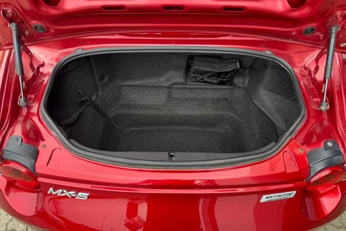 undefined Mazda MX-5 fra 2015