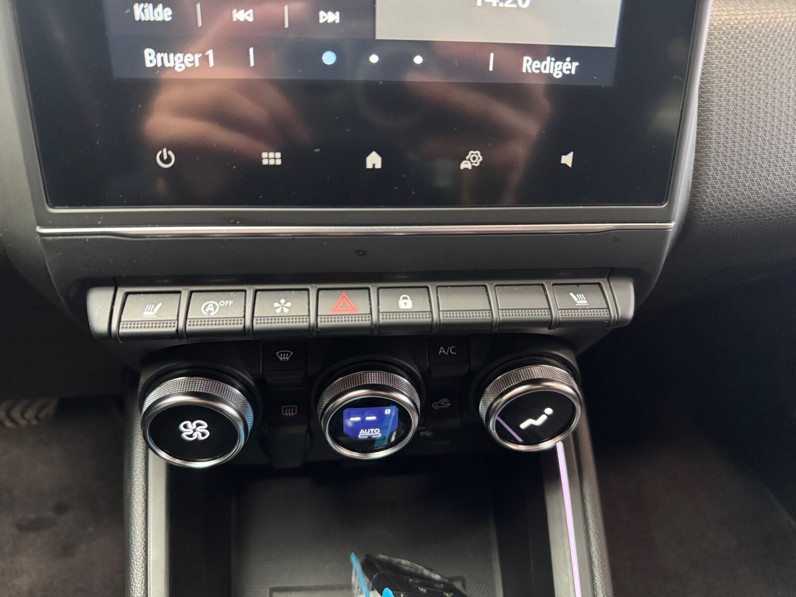 Rød Renault Clio V fra 2021