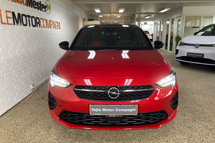 Rød Opel Corsa-e fra 2023