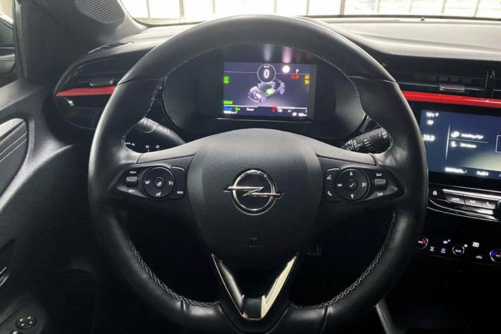 Rød Opel Corsa-e fra 2023