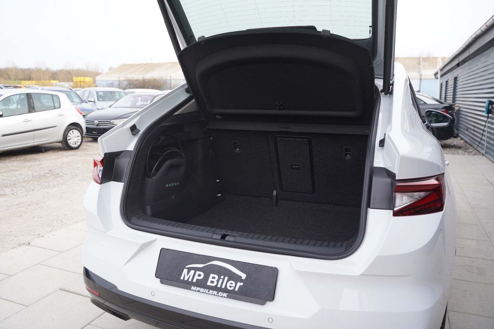 Hvid Skoda Enyaq fra 2026