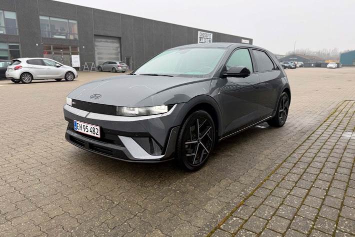 Sort Hyundai Ioniq 5 fra 2025