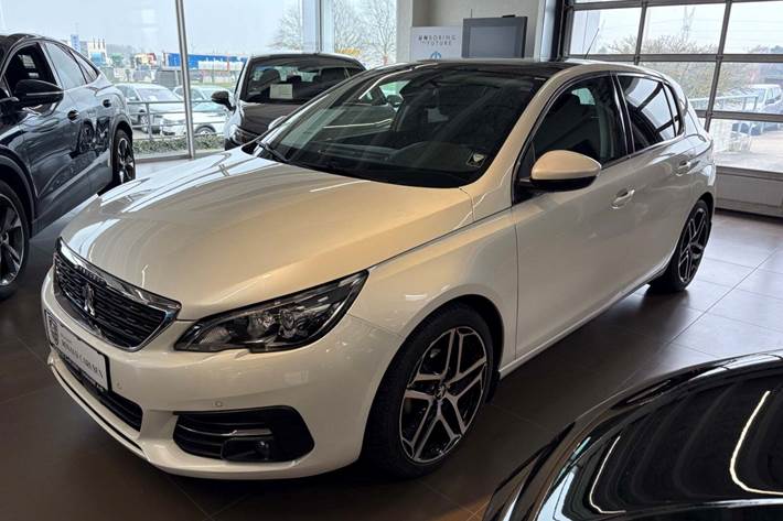 Hvid Peugeot 308 fra 2018