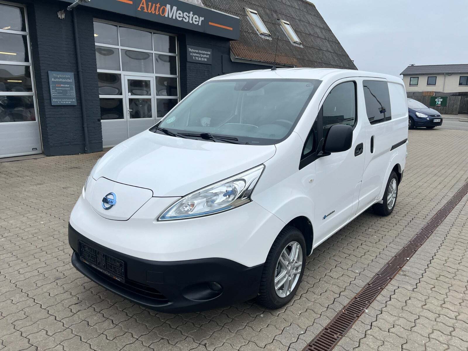 Nissan e-NV200 Comfort+ Van