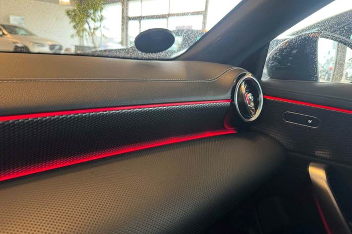 Sort Mercedes CLA180 d fra 2019