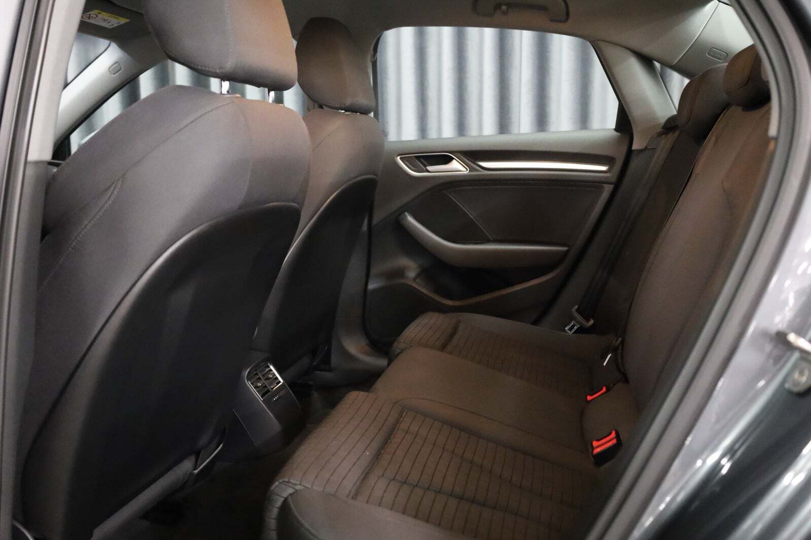 Grå Audi A3 fra 2020