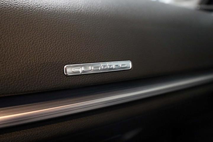 Grå Audi A3 fra 2020