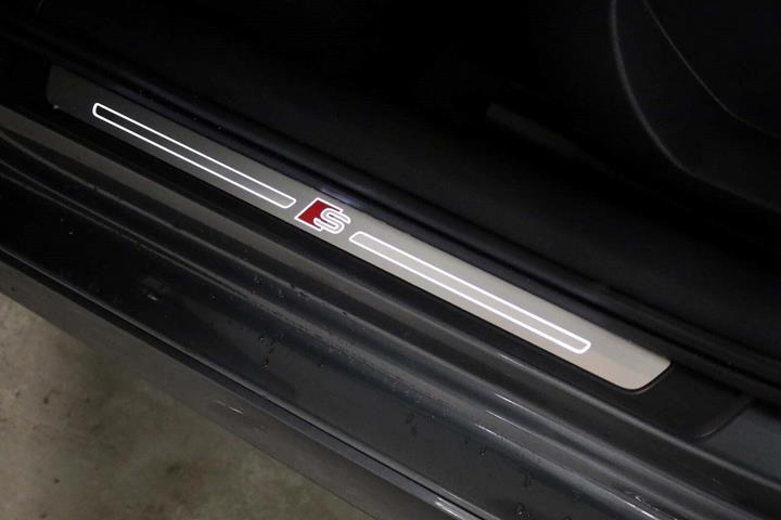 Grå Audi A3 fra 2020