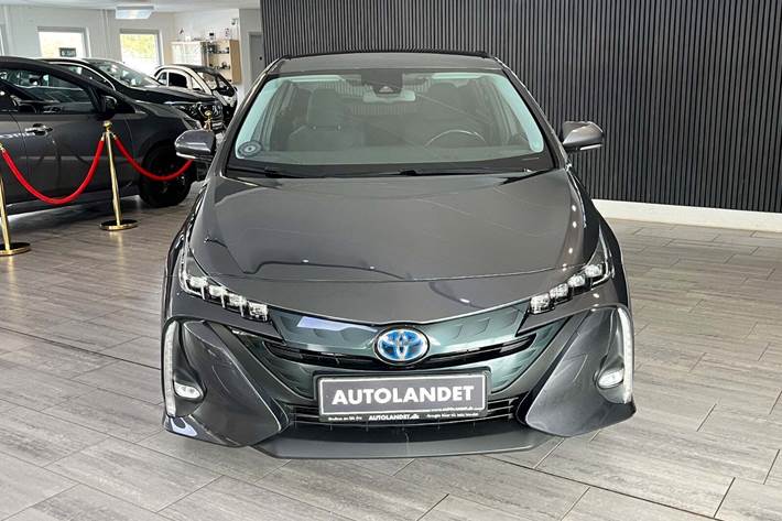 Grå Toyota Prius fra 2019