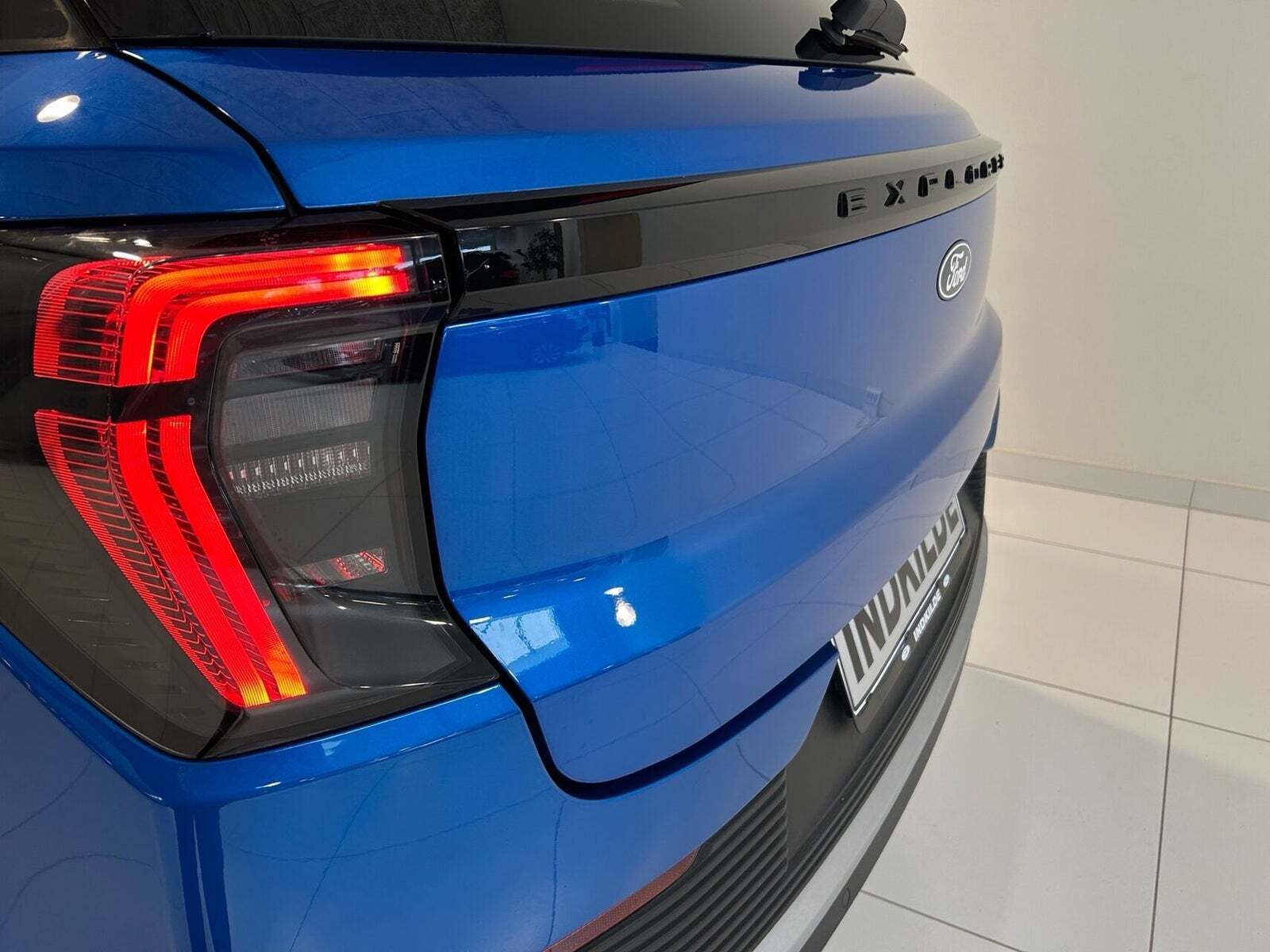 Blå Ford Explorer fra 2024