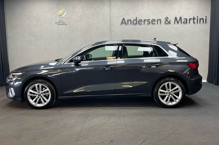 Grå Audi A3 fra 2021