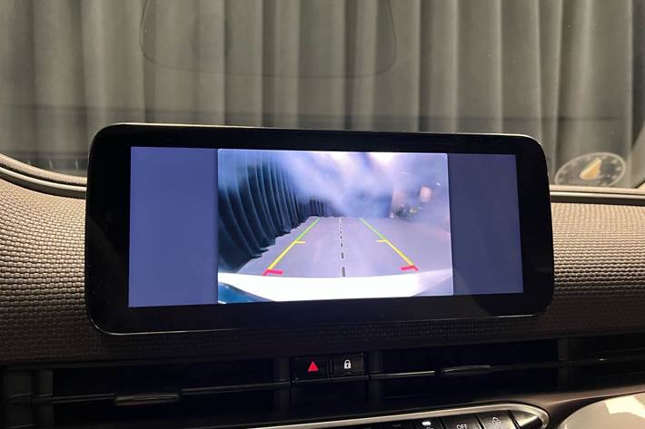 Hvid Fiat 500e fra 2023