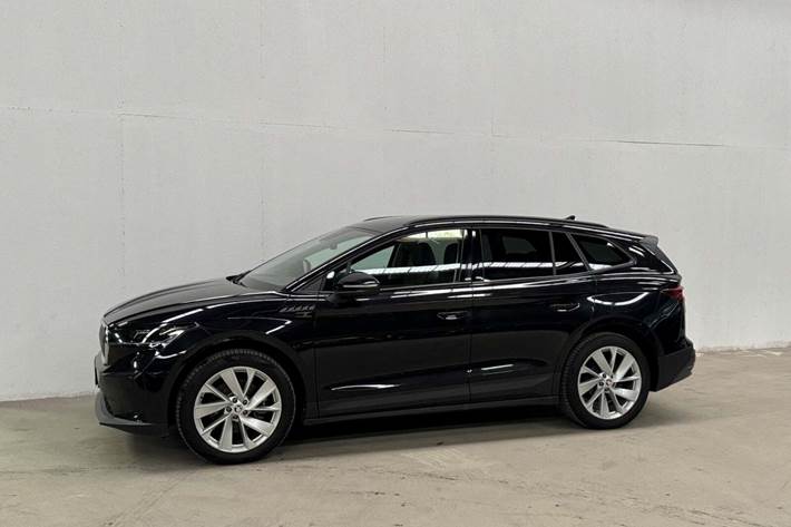 Sort Skoda Enyaq fra 2023