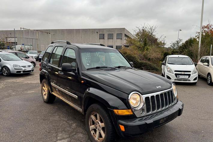 undefined Jeep Cherokee fra 2006